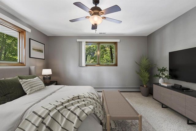 2424 PINEHURST CIRCLE, Green Bay, WI 54302