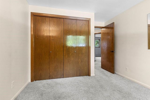 2424 PINEHURST CIRCLE, Green Bay, WI 54302