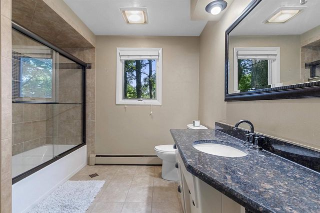 2424 PINEHURST CIRCLE, Green Bay, WI 54302