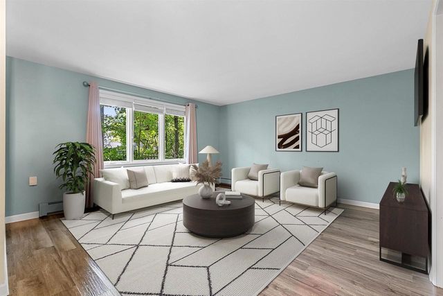 2424 PINEHURST CIRCLE, Green Bay, WI 54302