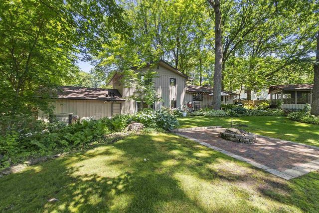 2424 PINEHURST CIRCLE, Green Bay, WI 54302
