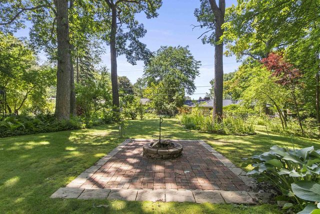 2424 PINEHURST CIRCLE, Green Bay, WI 54302