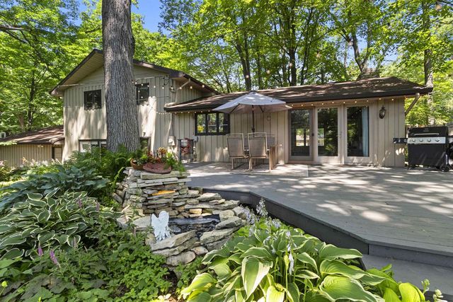 2424 PINEHURST CIRCLE, Green Bay, WI 54302
