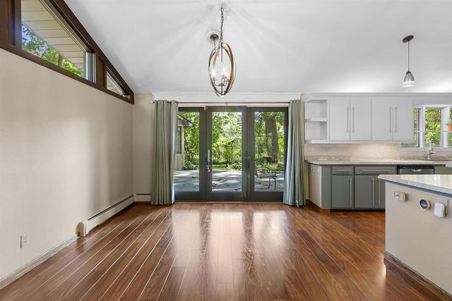 2424 PINEHURST CIRCLE, Green Bay, WI 54302