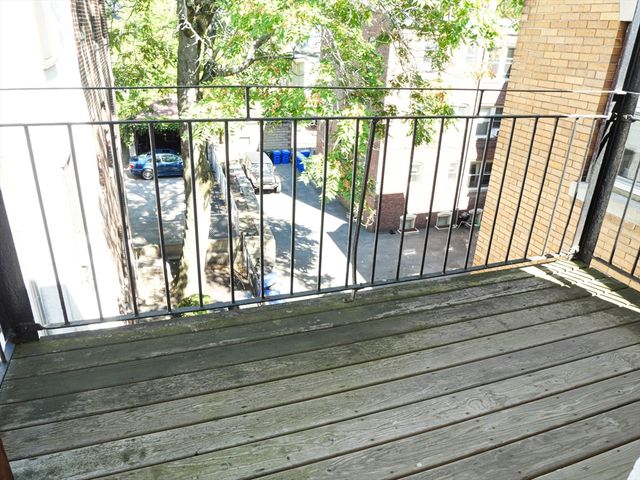 395 Harvard 6, Brookline, MA 02446