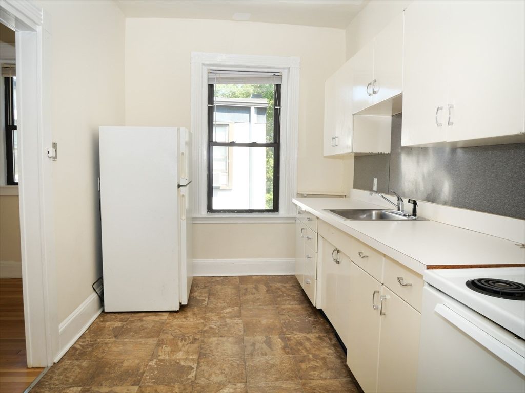 395 Harvard 6, Brookline, MA 02446