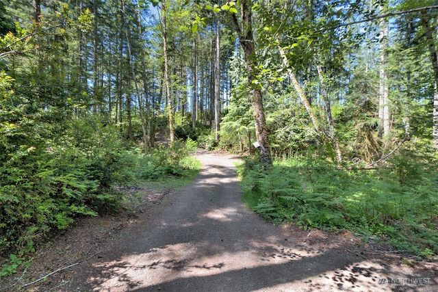 90 NE Lakeridge Drive, Belfair, WA 98528