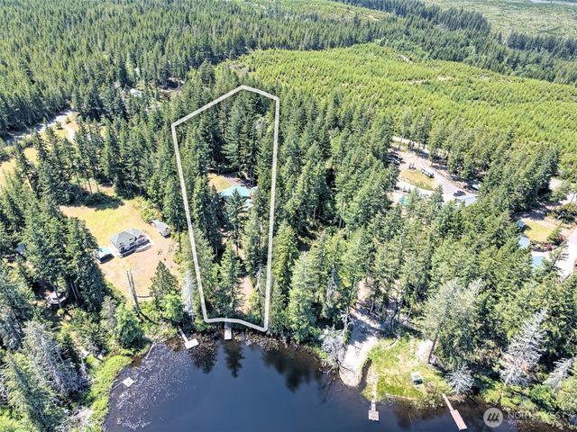 90 NE Lakeridge Drive, Belfair, WA 98528