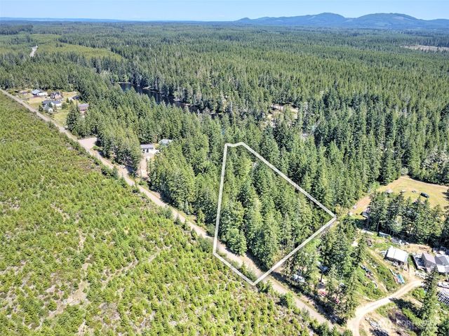 90 NE Lakeridge Drive, Belfair, WA 98528