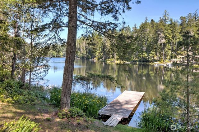 90 NE Lakeridge Drive, Belfair, WA 98528