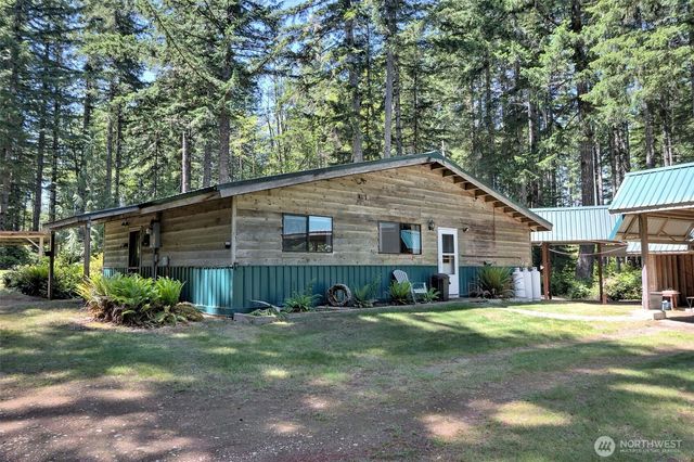 90 NE Lakeridge Drive, Belfair, WA 98528