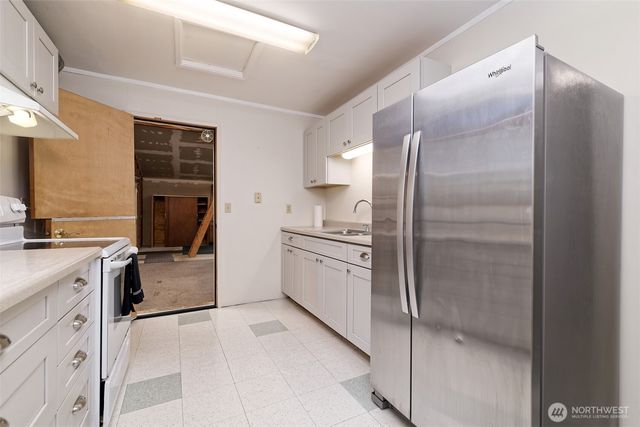 90 NE Lakeridge Drive, Belfair, WA 98528