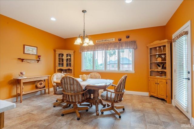 6213 Pembrooke Drive, Newburgh, IN 47630
