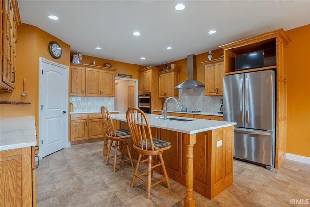 6213 Pembrooke Drive, Newburgh, IN 47630