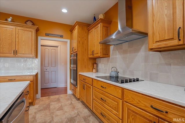 6213 Pembrooke Drive, Newburgh, IN 47630
