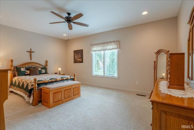 6213 Pembrooke Drive, Newburgh, IN 47630