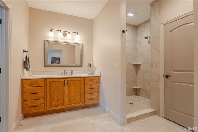 6213 Pembrooke Drive, Newburgh, IN 47630