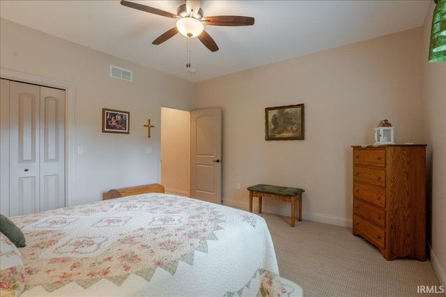 6213 Pembrooke Drive, Newburgh, IN 47630