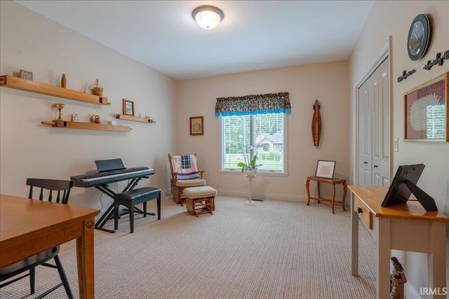 6213 Pembrooke Drive, Newburgh, IN 47630