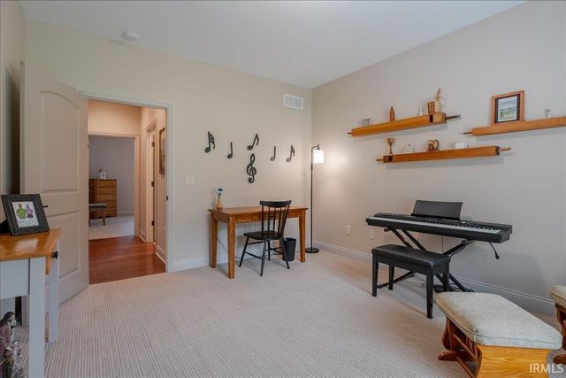 6213 Pembrooke Drive, Newburgh, IN 47630