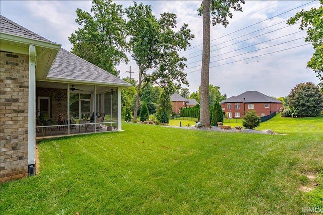 6213 Pembrooke Drive, Newburgh, IN 47630
