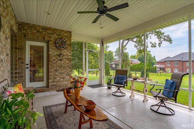 6213 Pembrooke Drive, Newburgh, IN 47630
