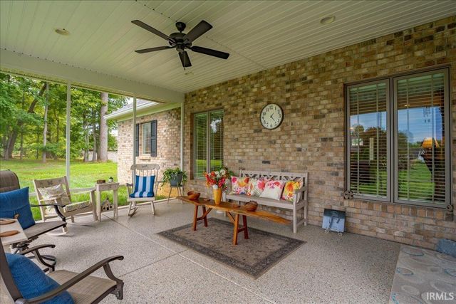 6213 Pembrooke Drive, Newburgh, IN 47630