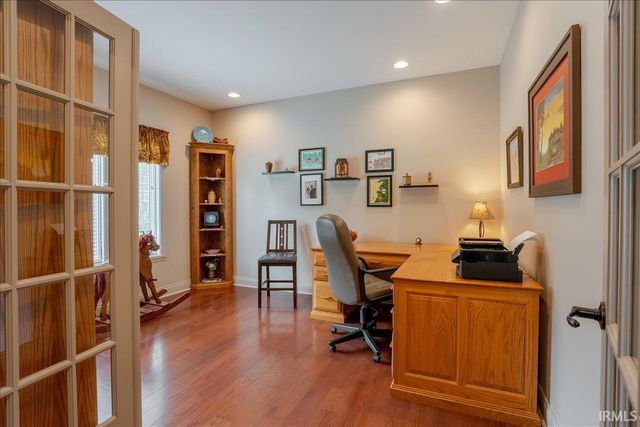 6213 Pembrooke Drive, Newburgh, IN 47630