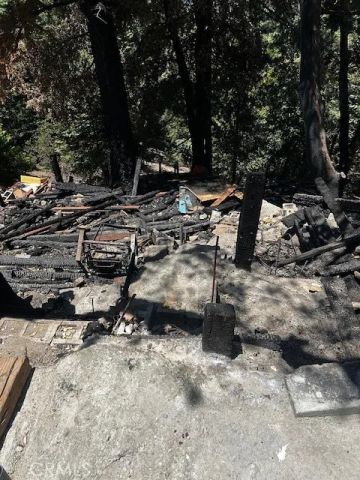 1102 Chateau, Crestline, CA 92325
