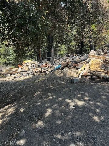 1102 Chateau, Crestline, CA 92325