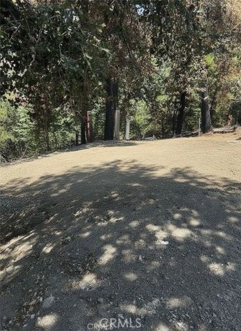 1102 Chateau, Crestline, CA 92325