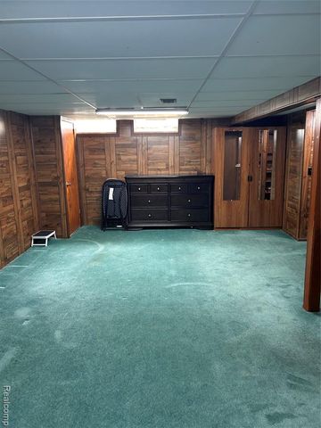 340 Trombley Drive, Troy, MI 48083