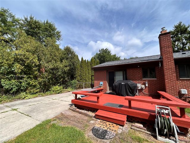 340 Trombley Drive, Troy, MI 48083