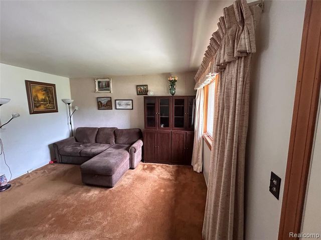 340 Trombley Drive, Troy, MI 48083