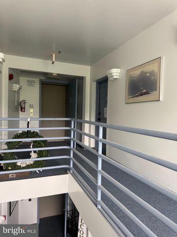 5215 Le Parc Dr Apt 7, Wilmington, DE 19809