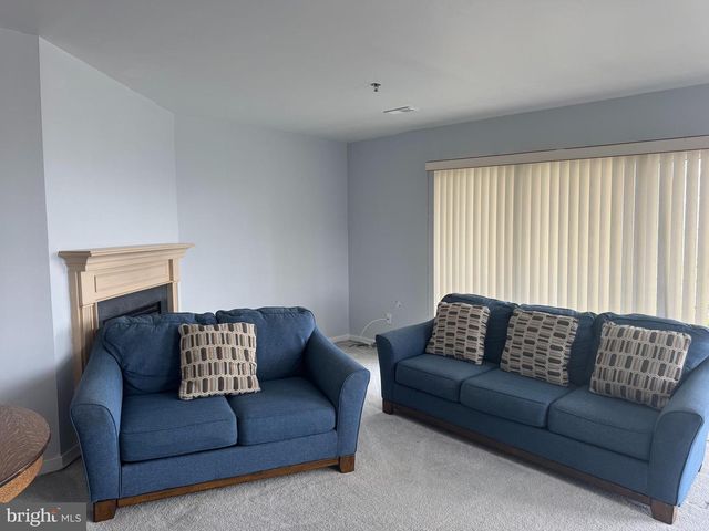 5215 Le Parc Dr Apt 7, Wilmington, DE 19809