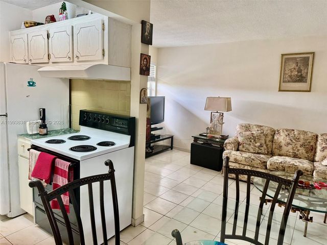 2145 Pierce Street 403, Hollywood, FL 33020