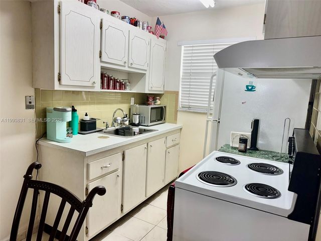 2145 Pierce Street 403, Hollywood, FL 33020