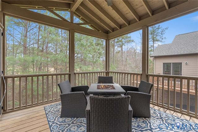 5365 Villa Green Ct, Providence Forge, VA 23140