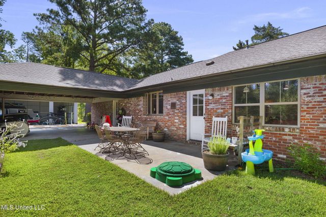 879 N Old Canton Road, Canton, MS 39046