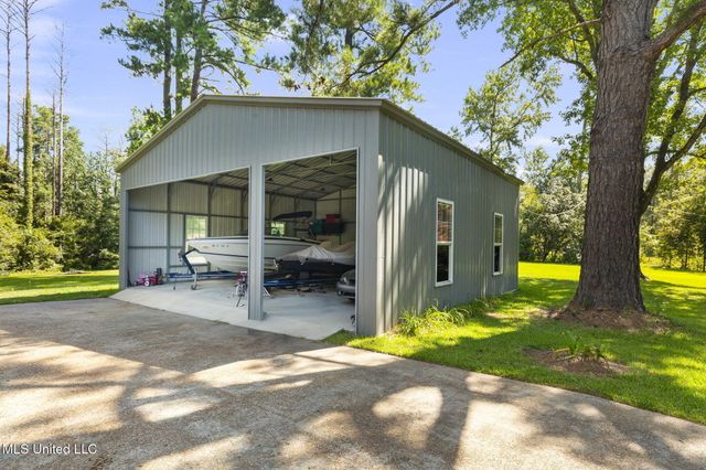 879 N Old Canton Road, Canton, MS 39046