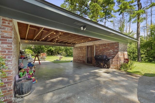 879 N Old Canton Road, Canton, MS 39046