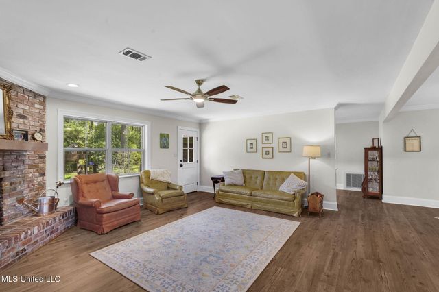 879 N Old Canton Road, Canton, MS 39046