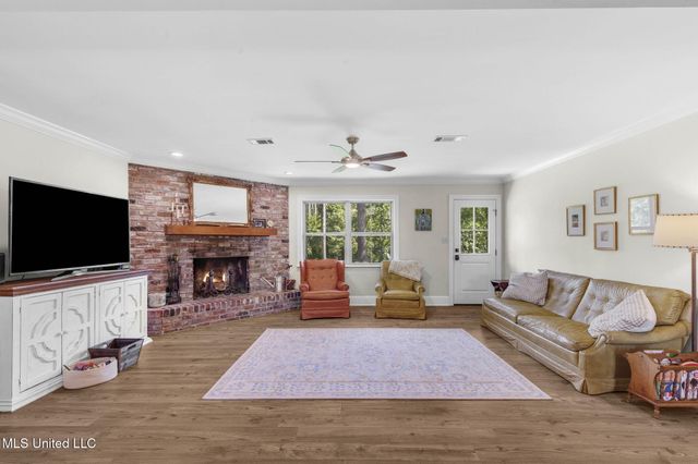 879 N Old Canton Road, Canton, MS 39046