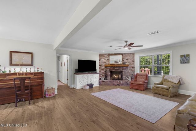 879 N Old Canton Road, Canton, MS 39046