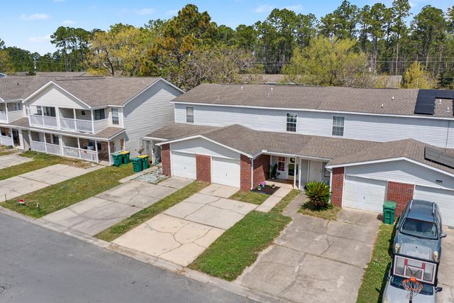 1823 Pointed Leaf Lane, Fort Walton Beach, FL 32547