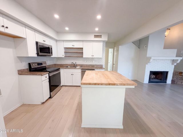 6723 W AIRE LIBRE Avenue, Peoria, AZ 85382