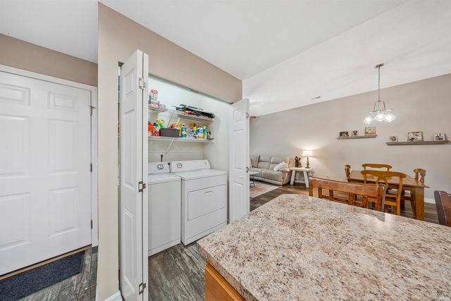 3046 Shady Hollow Trail, Evansville, IN 47715