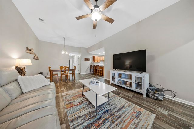 3046 Shady Hollow Trail, Evansville, IN 47715