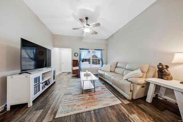 3046 Shady Hollow Trail, Evansville, IN 47715